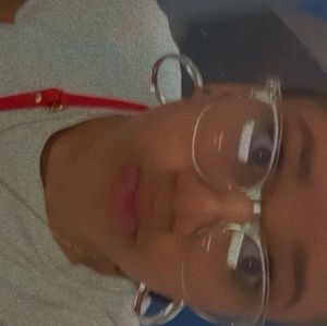 Meet your Posher, Sky